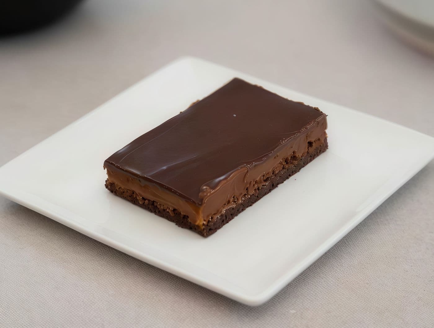 Imagen de Brownie con dulce de leche y ganache de chocolate